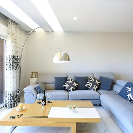 Вилла Design Nicol - Heated Pool - Summer Kitchen *